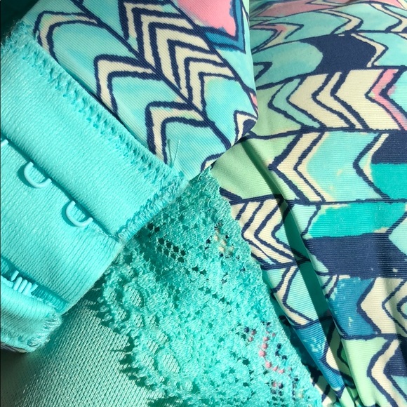 patterned bra - Picture 2 of 6